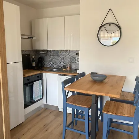 Avec Piscine 500m De La De Pontaillac Apartment *